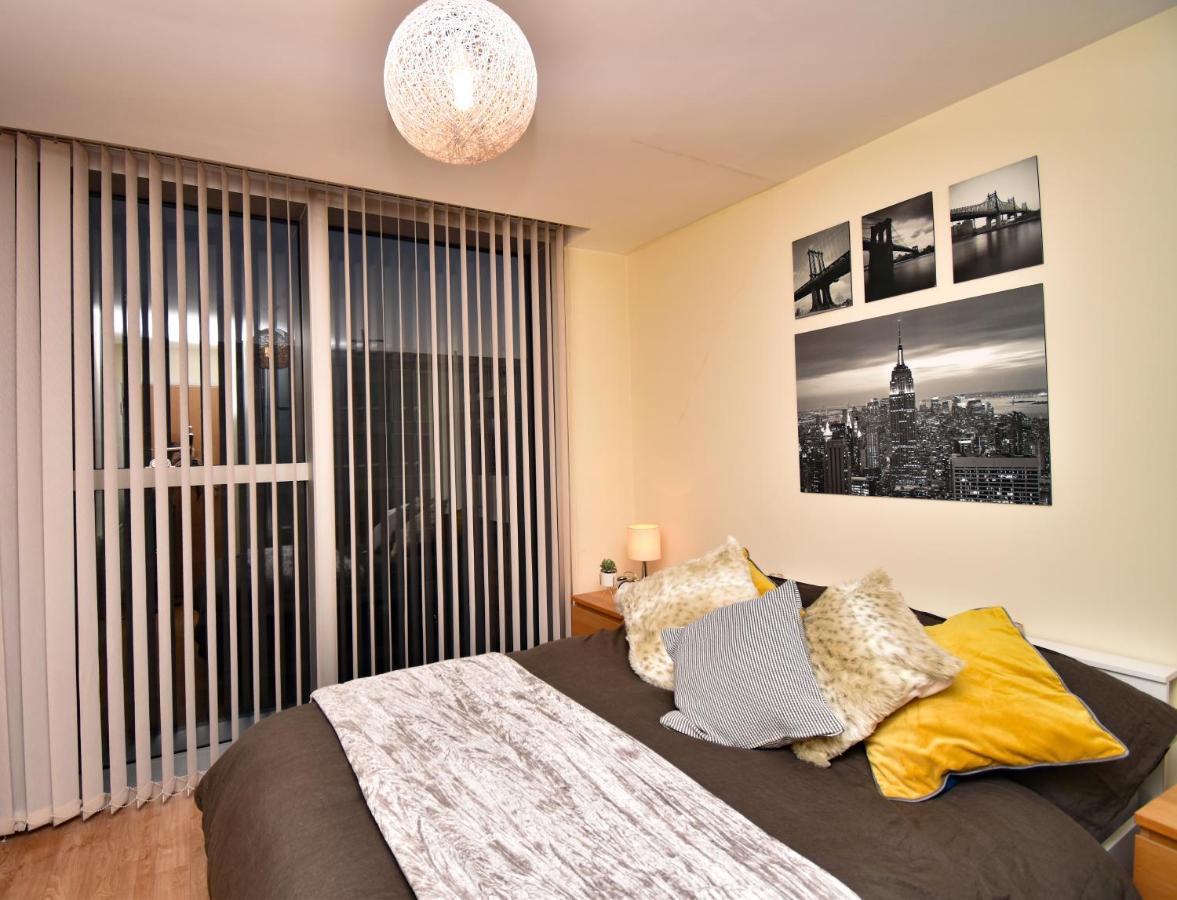 Apartamento The Hub - Spacious, Bright And Modern With Free Parking Milton Keynes Exterior foto